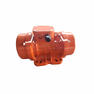 Konkretni vibrator motor